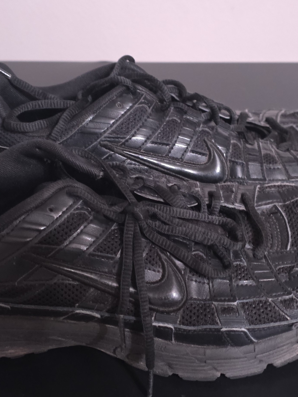 Nike Men's P-6000